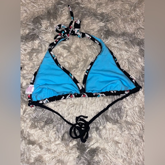 Woman’s sailboat halter top bikini!! Size Medium!! - Picture 2 of 3